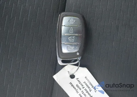 2019 Hyundai Tucson Value z USA, uszkodzony, nr VIN KM8J3CA49KU012721